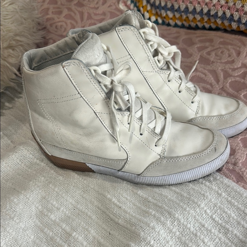 Sorel White Sneakers Comfortable Stylish Footwear